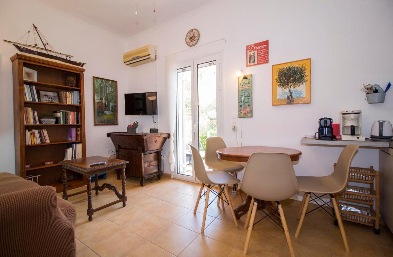 Laconian Collection Mavrovouni Beach House Gythio Exterior photo